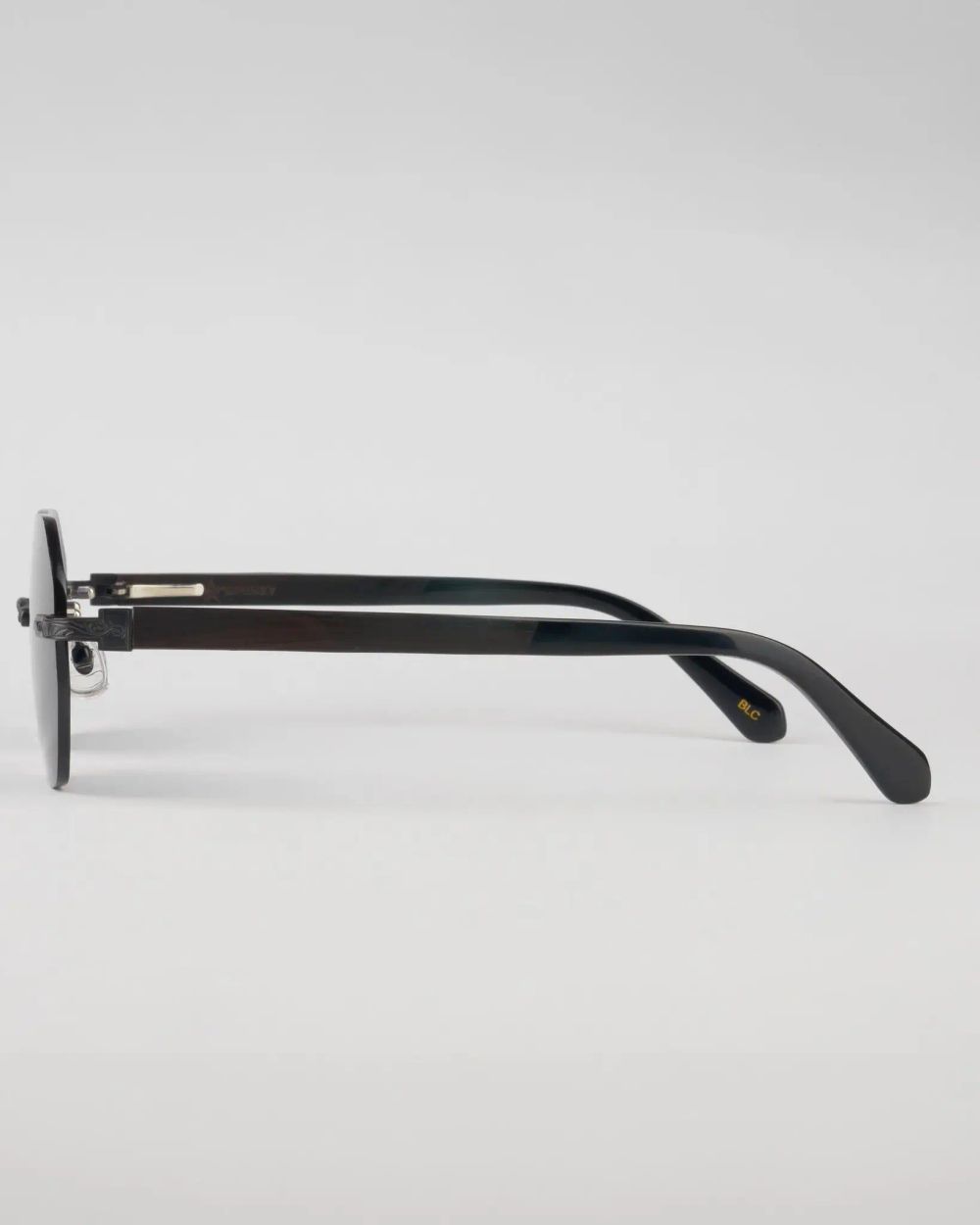 Очки солнцезащитные Spunky Free Flow Ring-Dong Black. dark grey lens