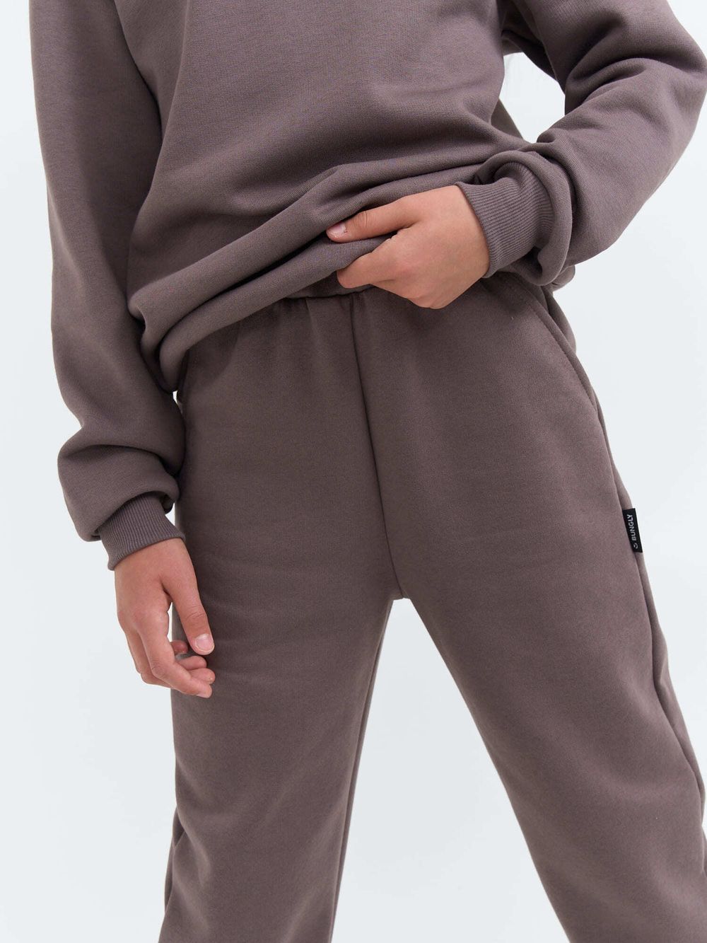 Джоггеры "Темный шоколад" утепленные 7+