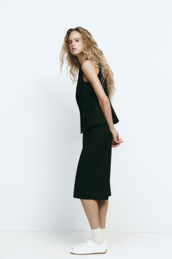 ZARA ОБЛЕГАЮЩИЙ ТОП-ЖИЛЕТ, ЧЕРНЫЙ