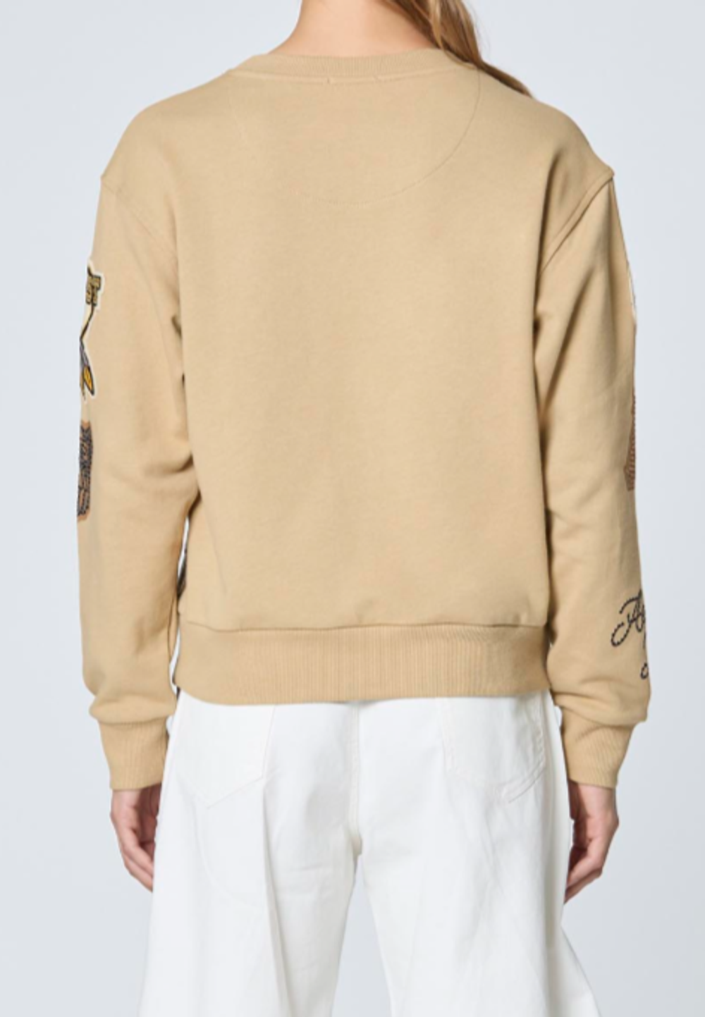 Свитшот с круглым вырезом