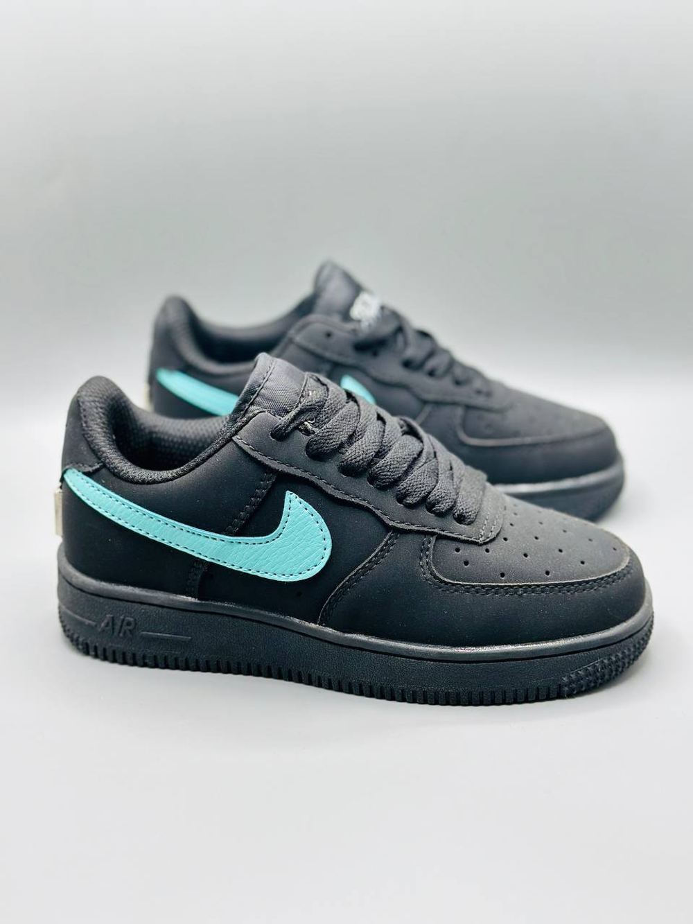 Детские кожаные кроссовки Nike Tiffany