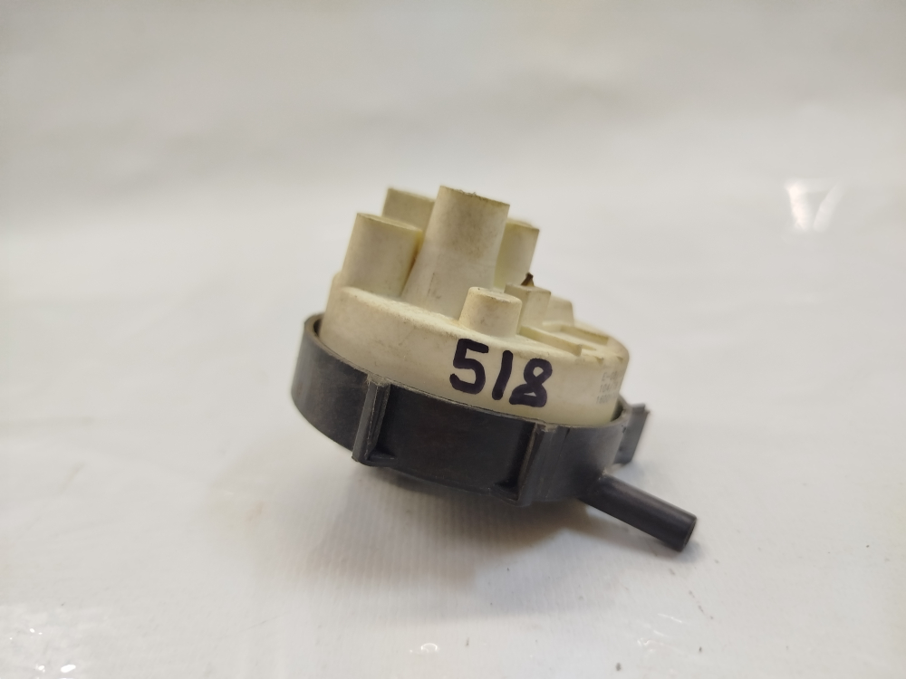 518 Датчик уровня воды (Прессостат) для стиральной машины Indesit-Ariston E-08/101 104/79 350 б/у