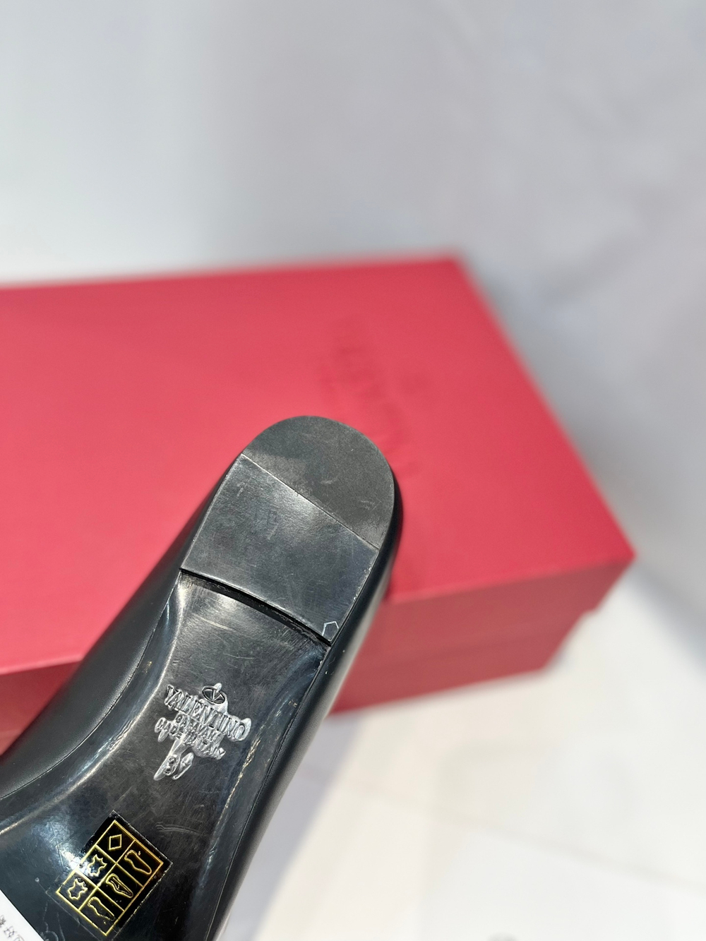 Valentino Vlogo Ballet Flat