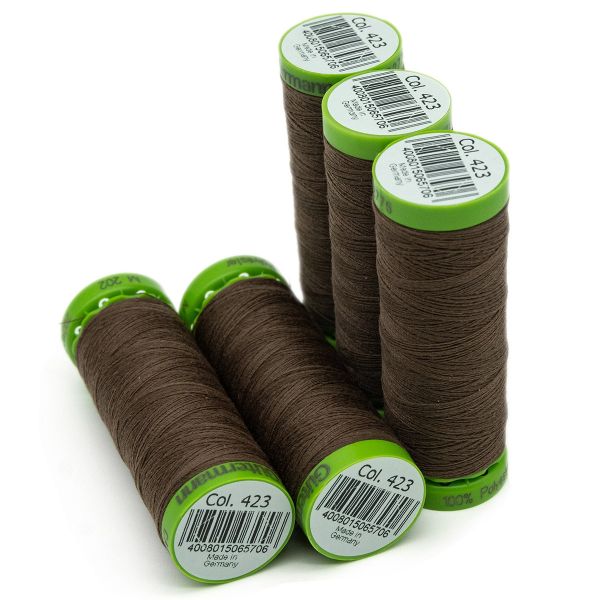 Нитки для тонких тканей Gutermann Extra Fine 150 (200 метров), 5 кат. | 423 корица