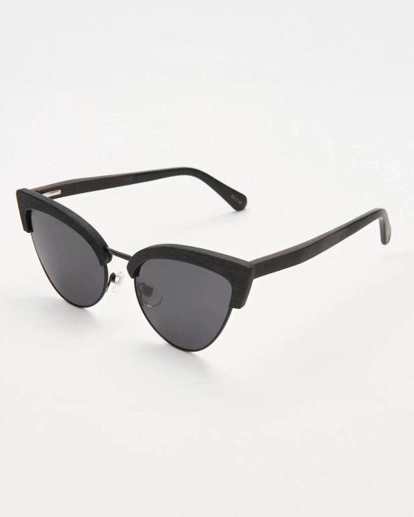 Очки солнцезащитные Spunky Marta 7 Black wood. dark grey lens - фото 3