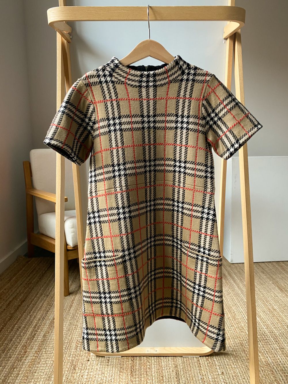 Шерстяное платье Burberry, 128