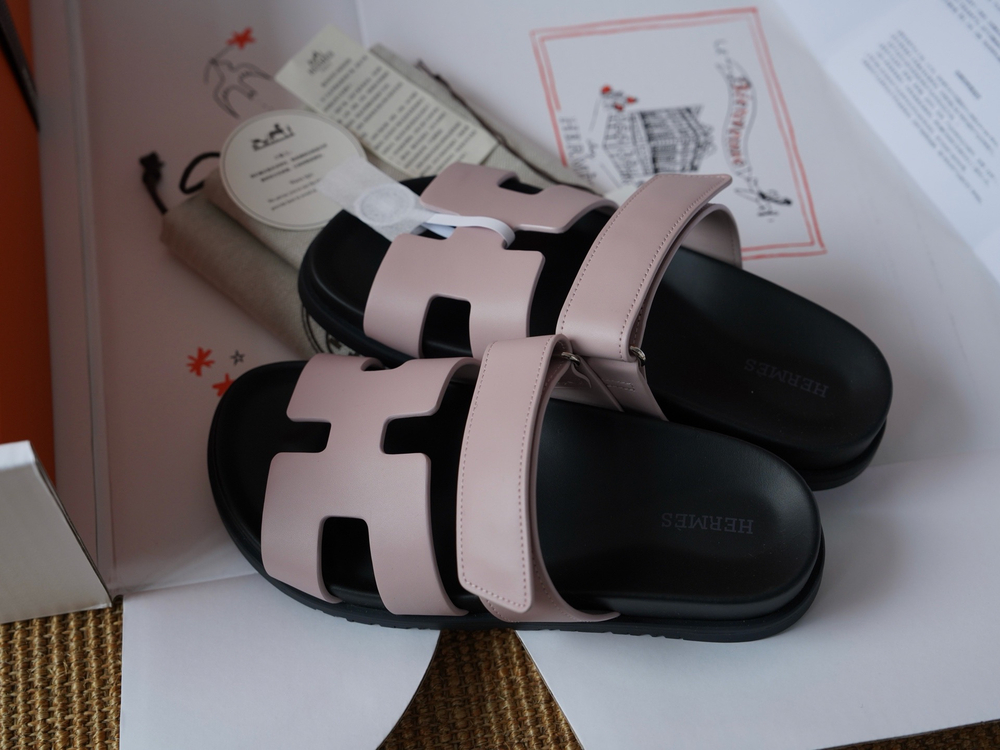 Сандалии из натуральной кожи