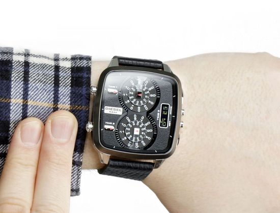 Наручные часы Diesel DZ7302