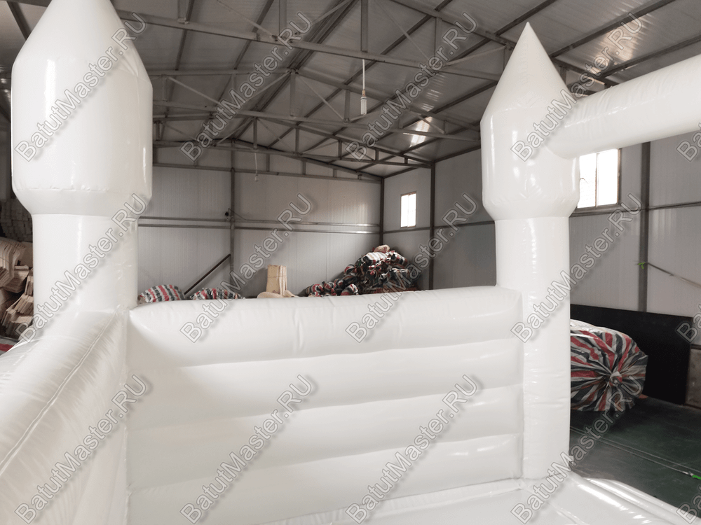 Белоснежный надувной батут - фотозона и реквизит для свадебных торжеств и праздников, 4*4*2,75 м