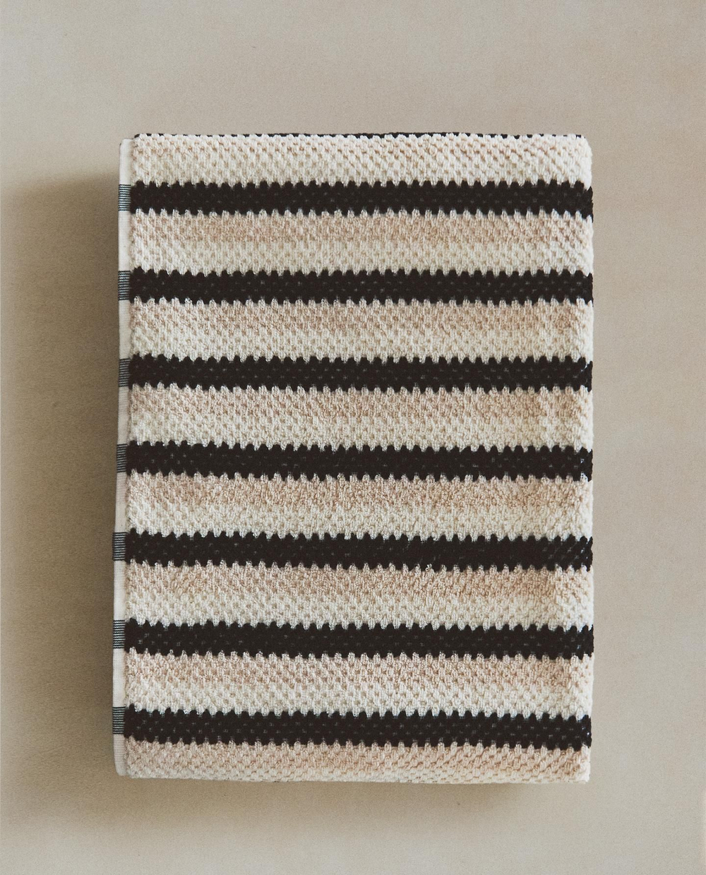 Zara Home - Жаккардовое банное полотенце с геометрическим рисунком, черный, 30х50 см
