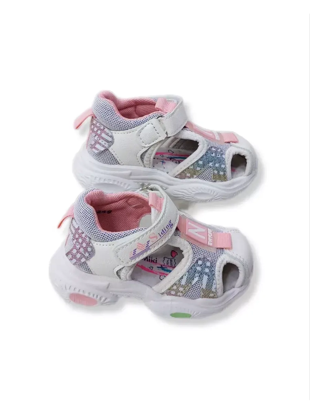 Сандалии для малышки на лето.