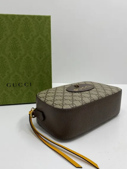 Сумка Gucci GG Supreme бежевый