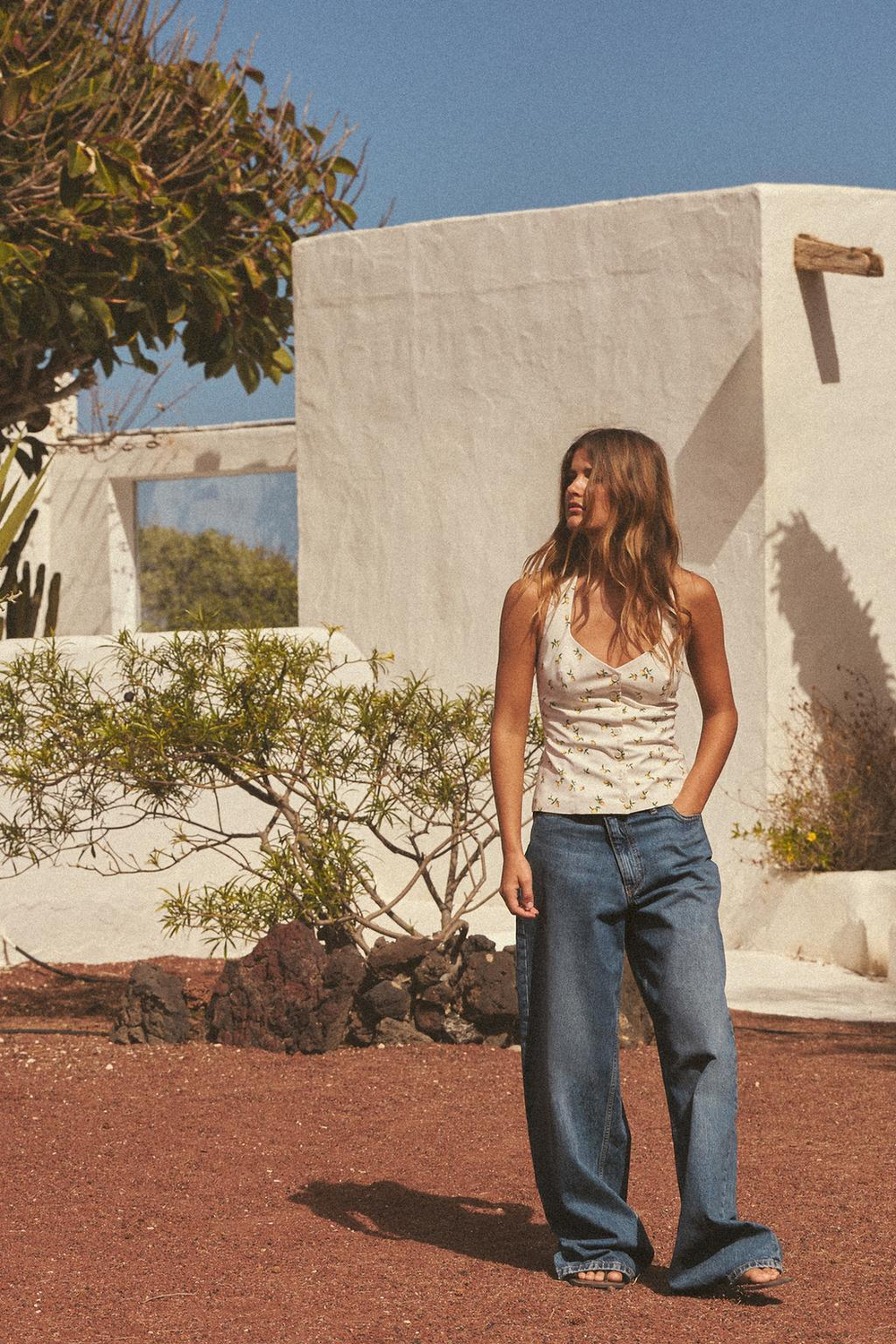 ZARA ТОП С ГОРЛОВИНОЙ ХАЛТЕР И ПРИНТОМ «ЛИМОНЫ», ЖЕЛТЫЙ