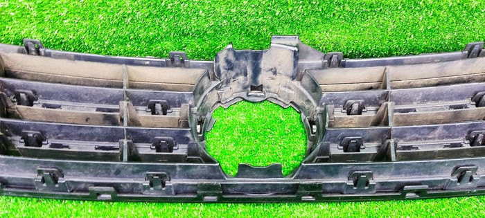 Решетка радиатора VW Jetta 6 (2014-2018)