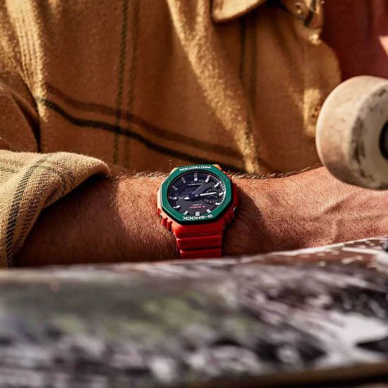 Наручные часы Casio G-Shock GA-2110SC-4ADR