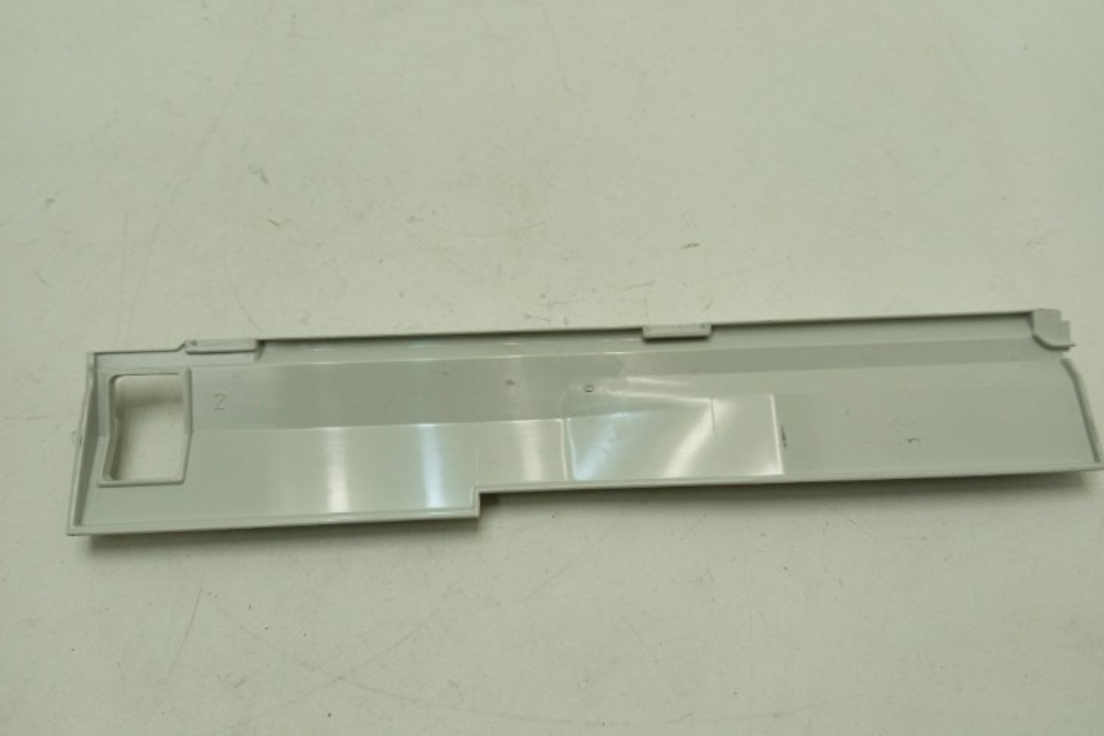 EWS10470W кт141 Панель защитная для стиральной машины Electrolux EWS10470W б/у