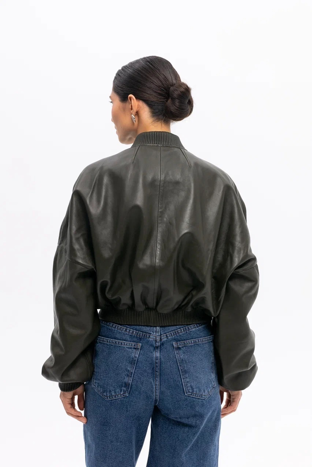 Зелёная кожаная куртка