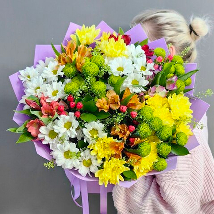 Авторский букет в яркой гамме
