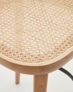 Барный стул Romane из бука с натуральной отделкой шпона ясеня и сиденьем из ротанга