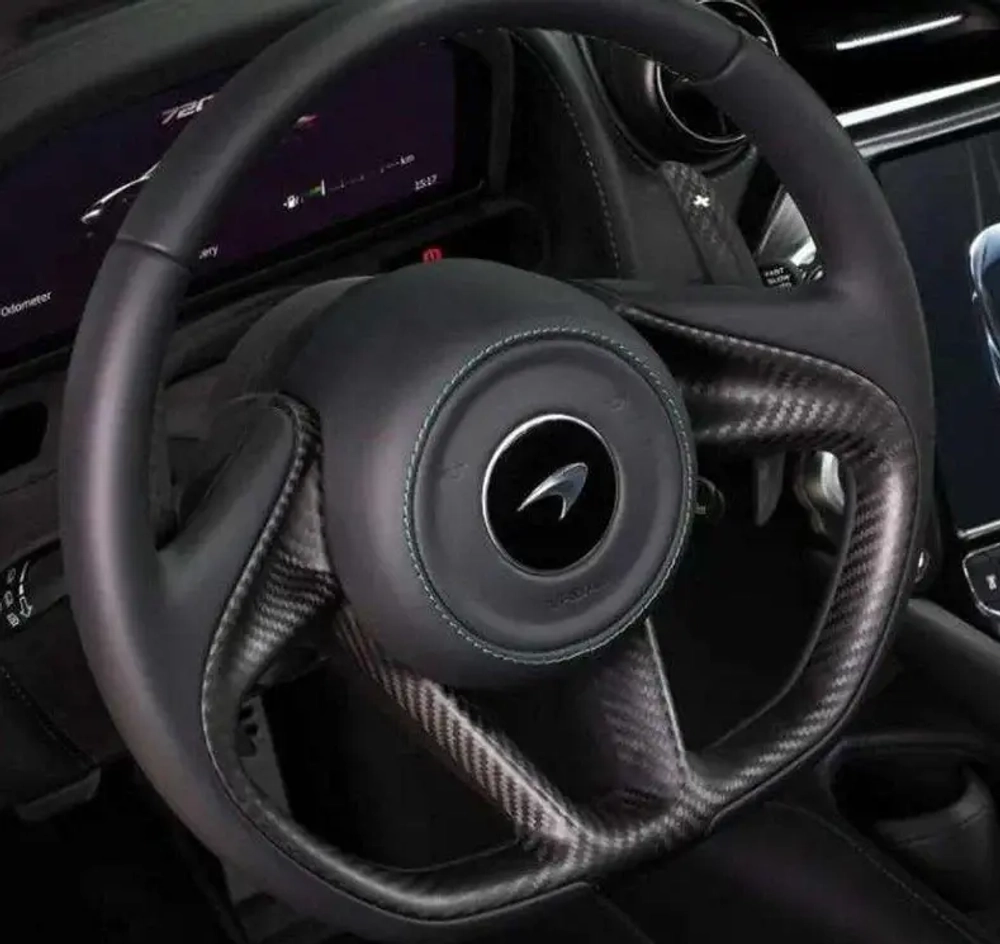 Карбоновая накладка на рулевое колесо для McLaren 720S 2017-2023 МакЛарен тюнинг