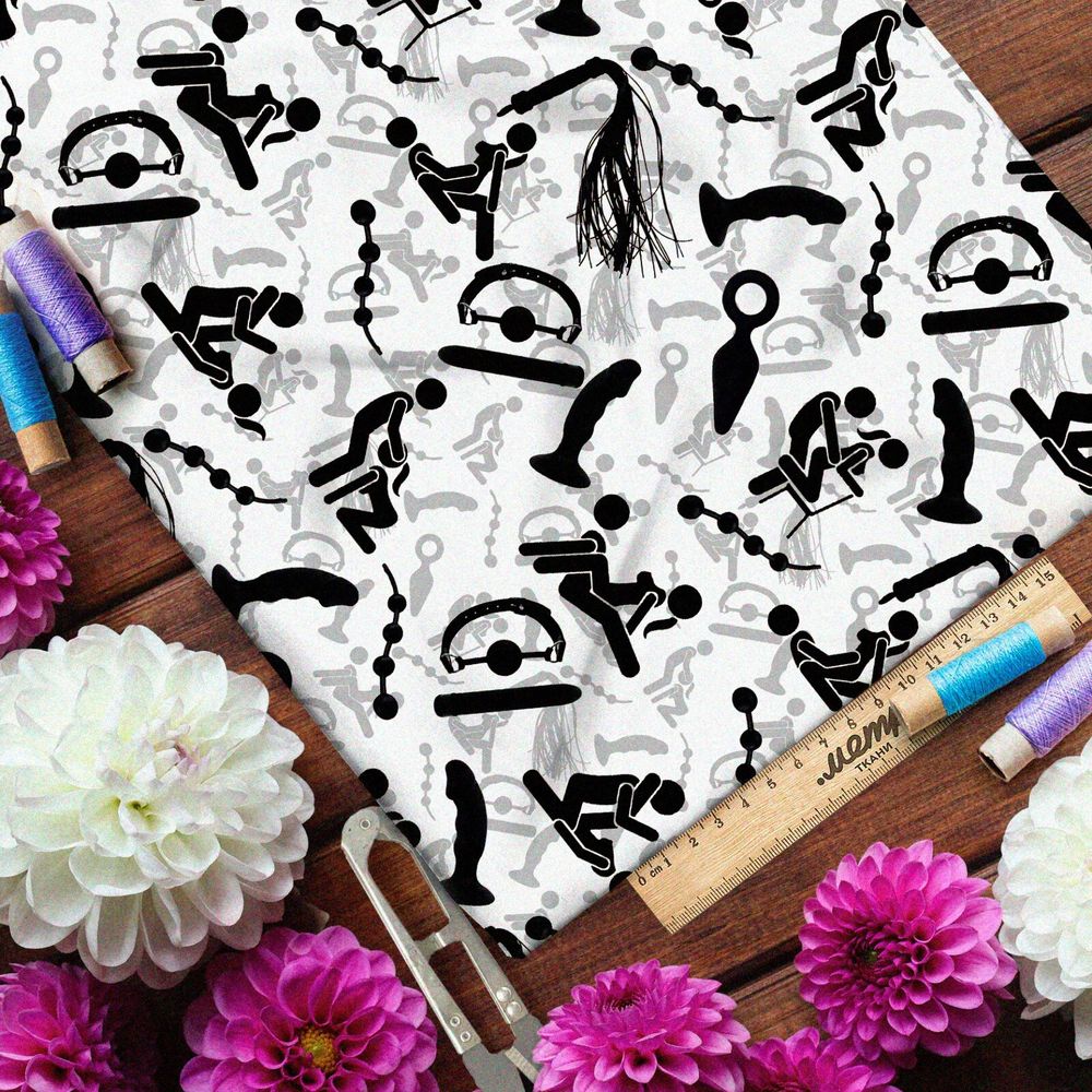 Ткань штапель интимная жизнь на белом фоне