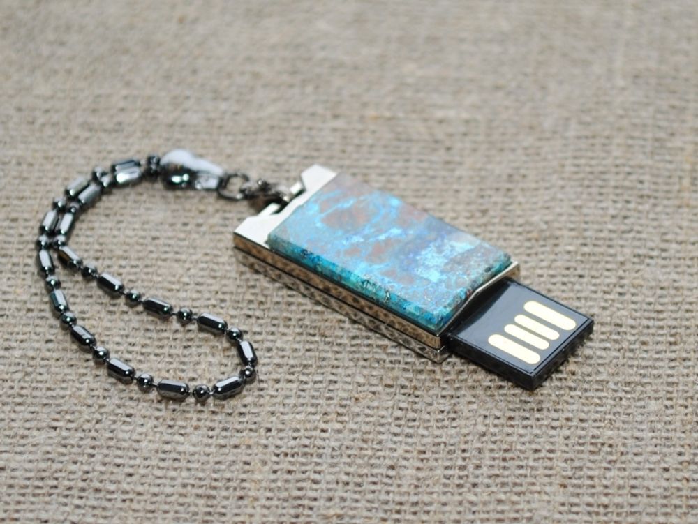 USB-флэшка 16Gb (хризоколла)