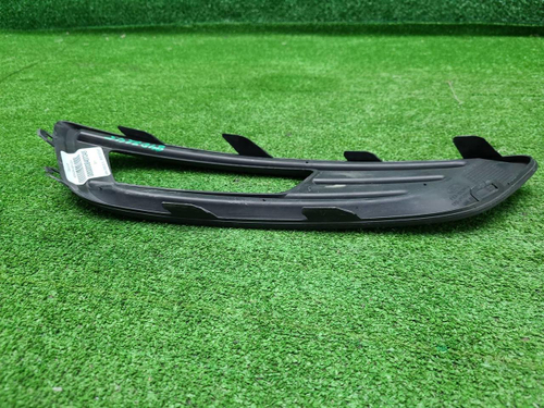 Накладка ПТФ левая Ford Focus 3 (2014-2019)