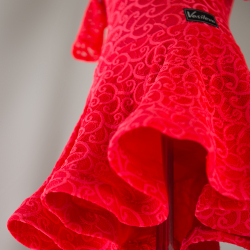 платье для танцев с гипюром