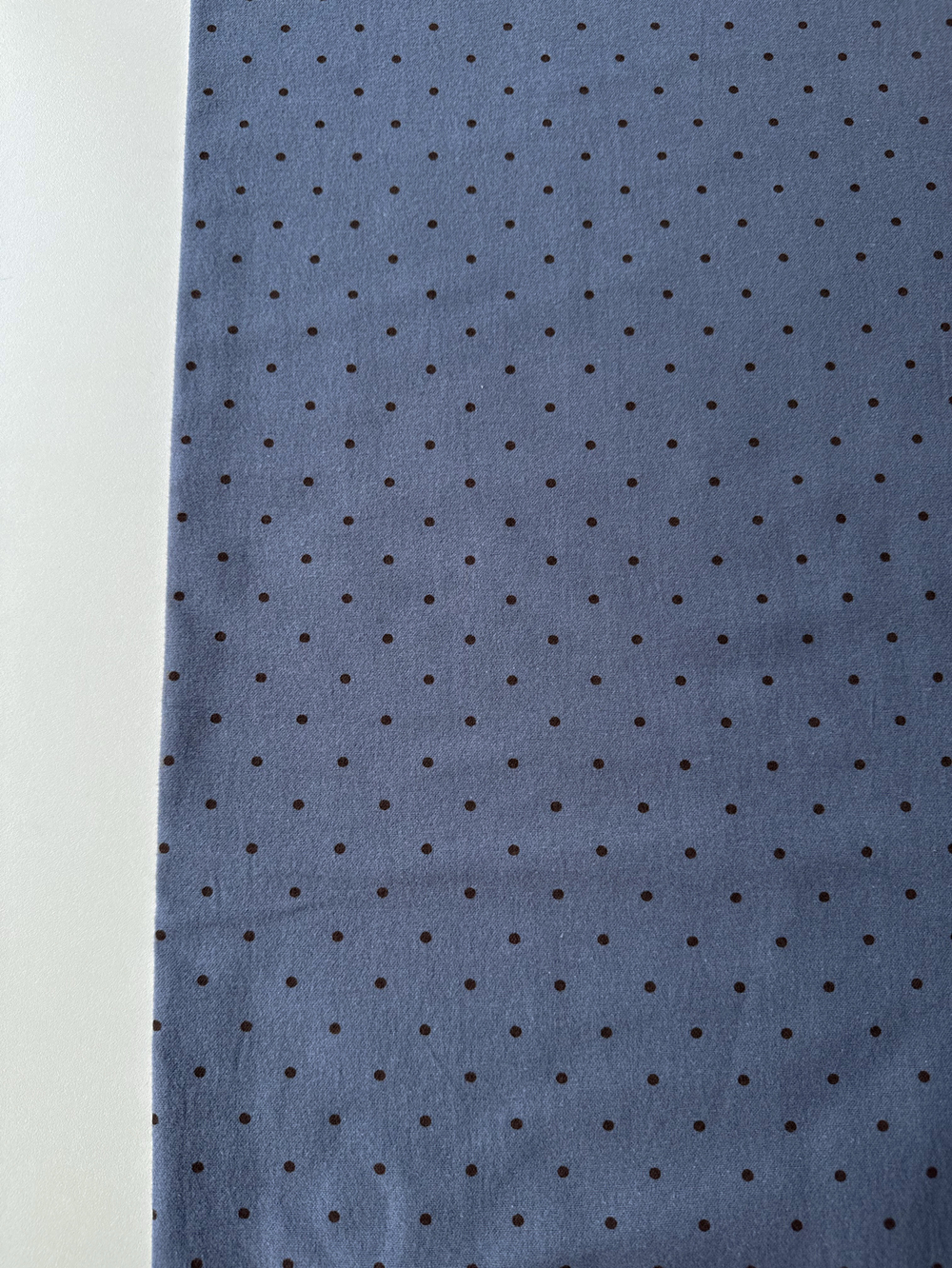 Фланель Чёрный горошек на сизом фоне