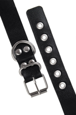 Черные оковы из одного ремешка с люверсами