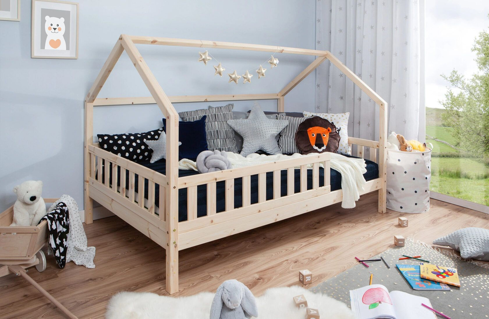 Кровать-домик Чайн 140х200 Чайн из сосны, с бортиками и основанием, в натуральной отделке