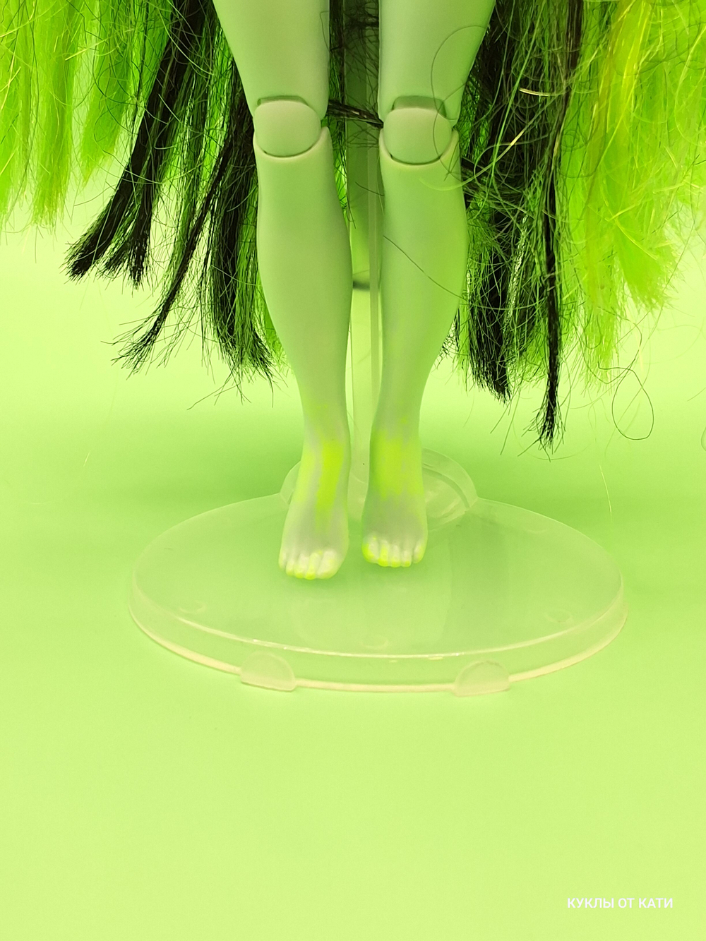 Кукла Shadow High Rainbow Vision Харли Лаймстоун (Harley Limestone) серия неон 0204