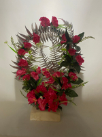 Корзина ритуальная гвоздики 40 см