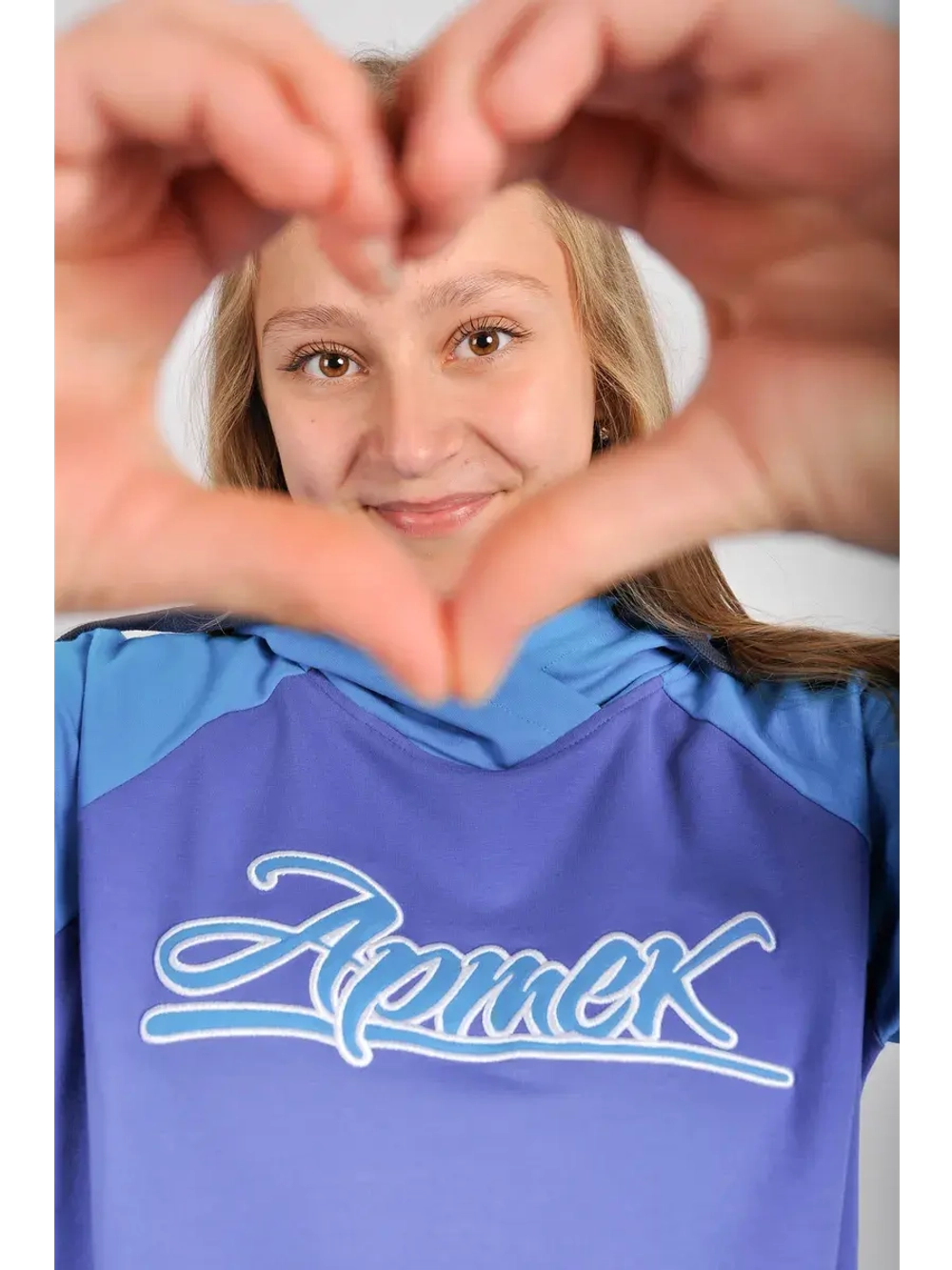 Толстовка с капюшоном