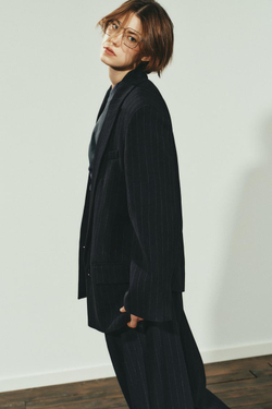 ZARA БЛЕЙЗЕР В ТОНКУЮ ПОЛОСКУ С КАРМАНАМИ, МОРСКОЙ СИНИЙ