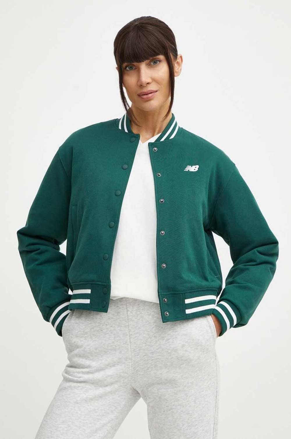 Бомбер женский NEW BALANCE NWG