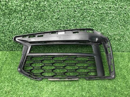 Решетка перед. бампера BMW 5er G30 (17-20) M-paket