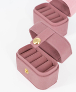 Футляр‑шкатулка мини для компактных подарков и украшений.