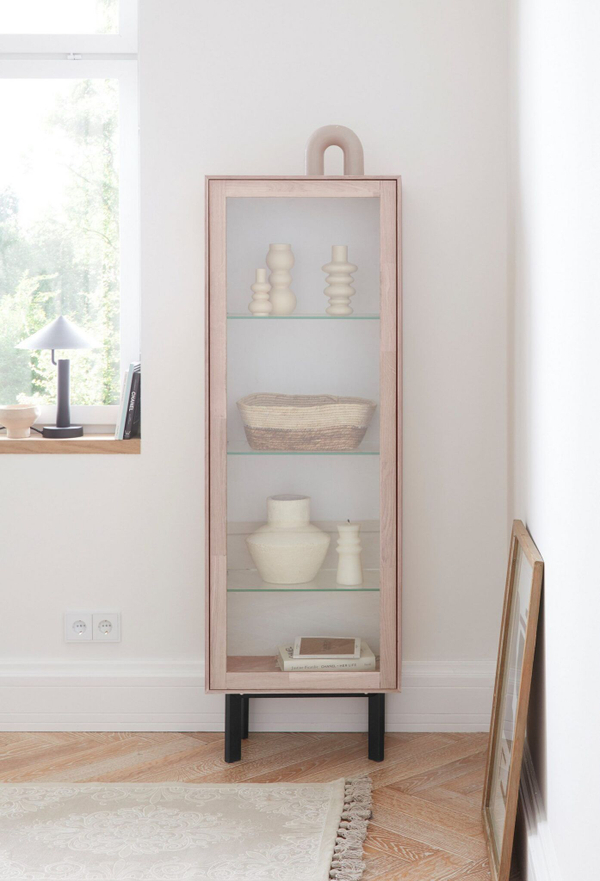 Шкаф-витрина дизайнерская из массива дуба Виби 151х50х31 в стиле лофт, на металлических ножках