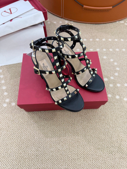 Valentino Rockstud Sandal 9 cm