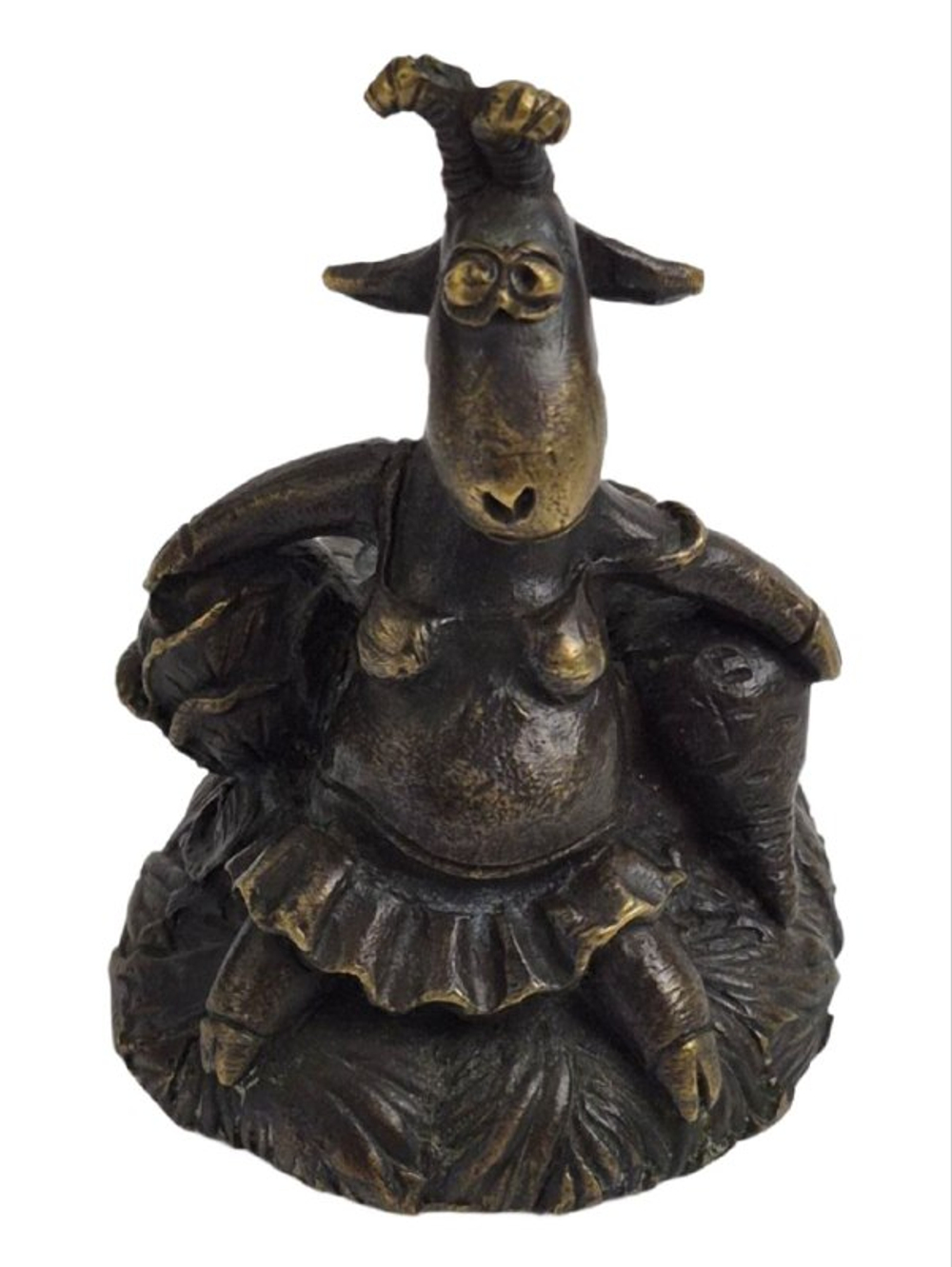 Статуэтка (миниатюра) "Коза в юбке"