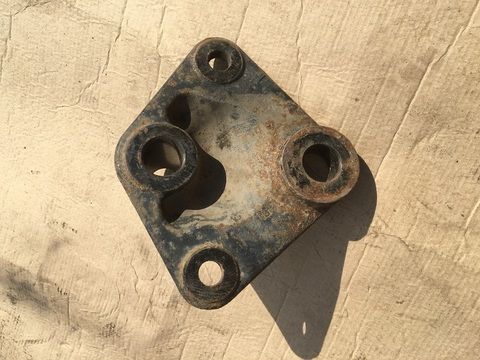 Кронштейн рабочего цилиндра подъема кабины MAN TGA