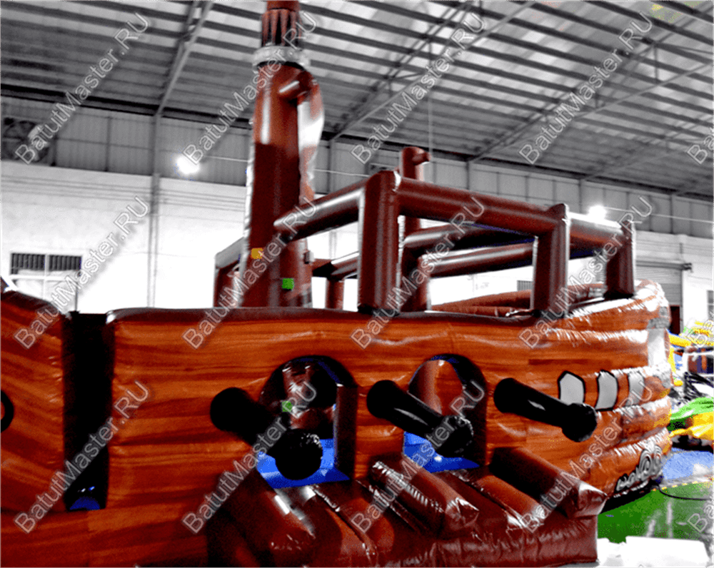 Надувной корабль "Весёлый Роджер Brown"