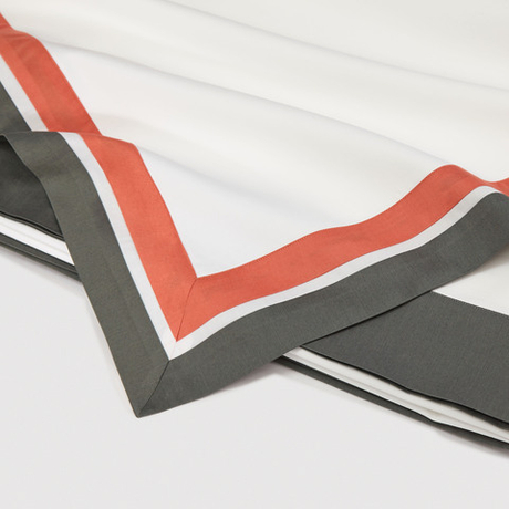 Постельное белье 2 спальное евро Сlaire&Caroll Jacqueline белое с серо-зеленым кантом