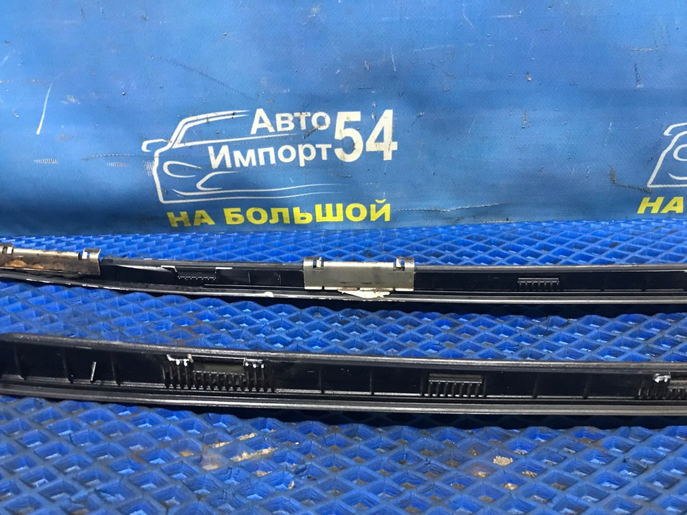 Молдинг лобового стекла Honda AVANCIER 1999
