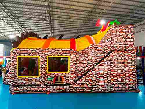 Коммерческий надувной батут «Драконье логово», с крышей, 12*8*7 м