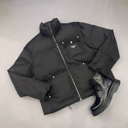 Пуховик Prada