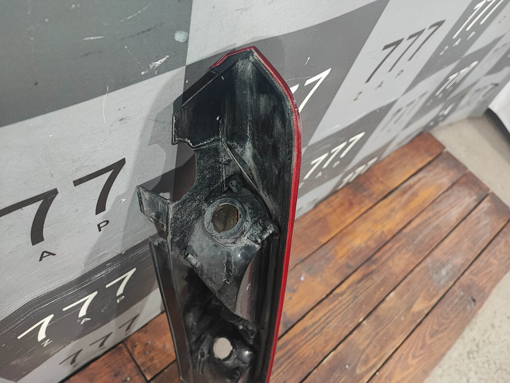 Фонарь задний левый Ford Focus 2 08-11 Б/У Оригинал 1520769