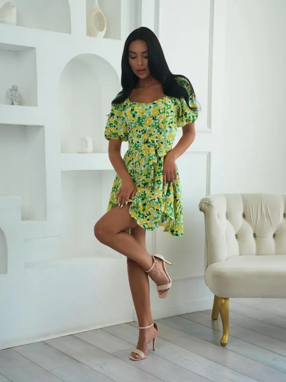 Летнее платье короткое в цветочек