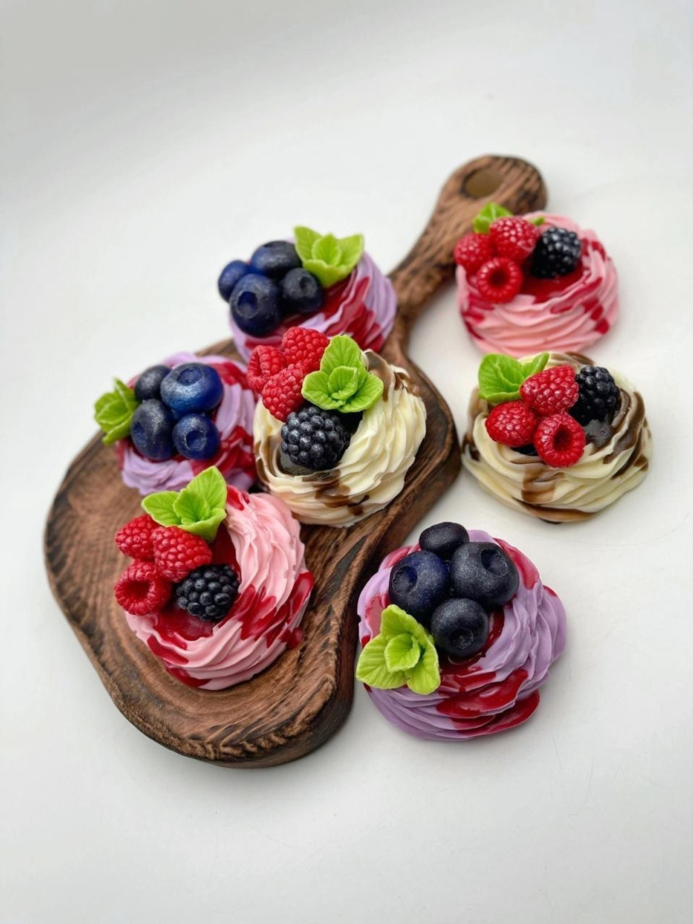 Мыло «Безе с ягодами» Magic Benefit Soap